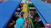 FOTO : Riuh Pelabuhan Sungai Jelang Mudik Lokal Dilarang Pemerintah pusat mengimbau kepada masing-masing daerah untuk satu narasi melarang mudik baik nasional maupun lokal jelang libur Idulfitri 2021.