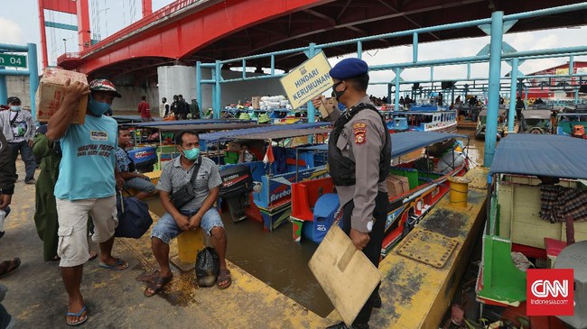 FOTO : Riuh Pelabuhan Sungai Jelang Mudik Lokal Dilarang