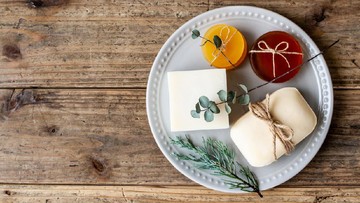 VAS BUNGA HINGGA BAR SOAP UNTUK HAMPERS LEBARAN