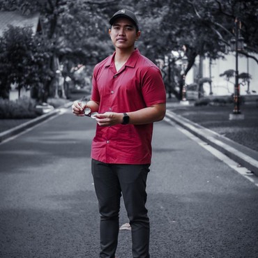 Kaesang Gandeng Wanita Diduga Putri Indonesia, Netizen Sebut Bibit Unggul