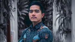 Kaesang Unggah Foto Lebaran, Penampilannya Bikin Salah Fokus