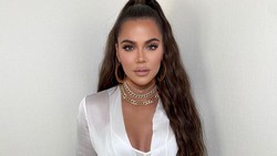 Bertahun-tahun Bohong, Khloe Kardashian Kini Ngaku Operasi Plastik