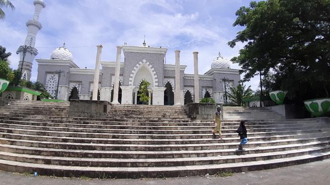 Berikut jadwal imsak dan Subuh Makassar hari ini, Selasa 4 Maret 2025 agar kita dapat mempersiapkan diri mengakhiri sahur jelang imsak.