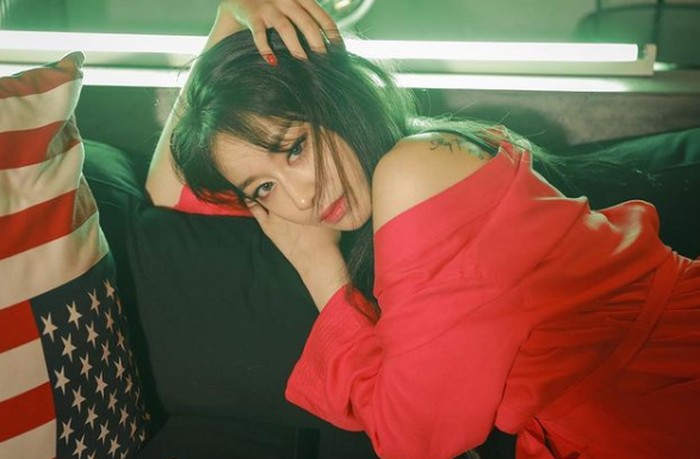 Meskipun punya aura yang dingin, namun Ji Yeon punya sifat yang ramah, loh / foto: instagram.com/jiyeon2_