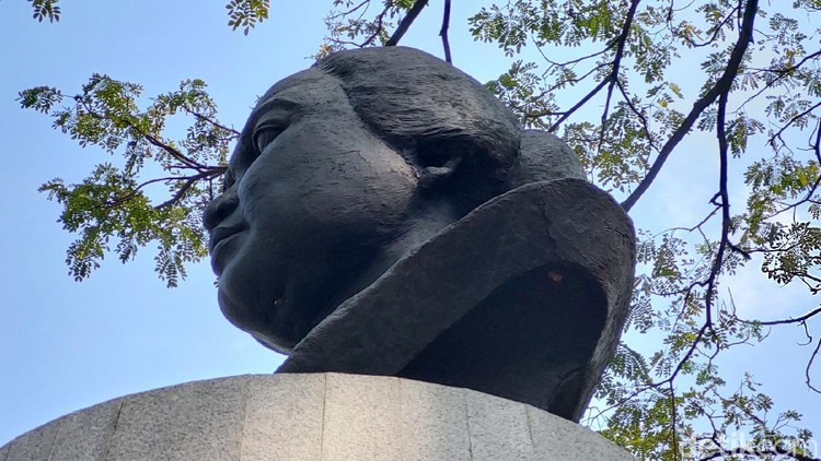Prasasti Dewi Sartika