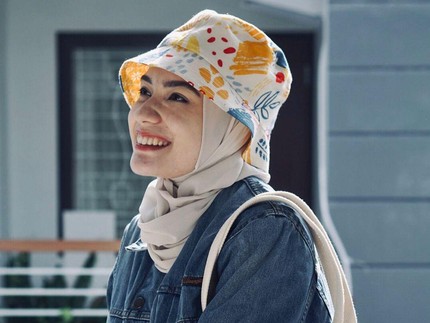 7 Gaya Fashion Putri Anne Istri Arya Saloka, Modis dengan Casual Outfit