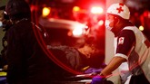 FOTO: Rel Kereta Layang Meksiko Roboh Tewaskan 15 Orang Sebanyak 15 orang tewas dan puluhan lainnya luka-luka di Meksiko setelah jembatan layang yang tengah dilintasi kereta ambruk.