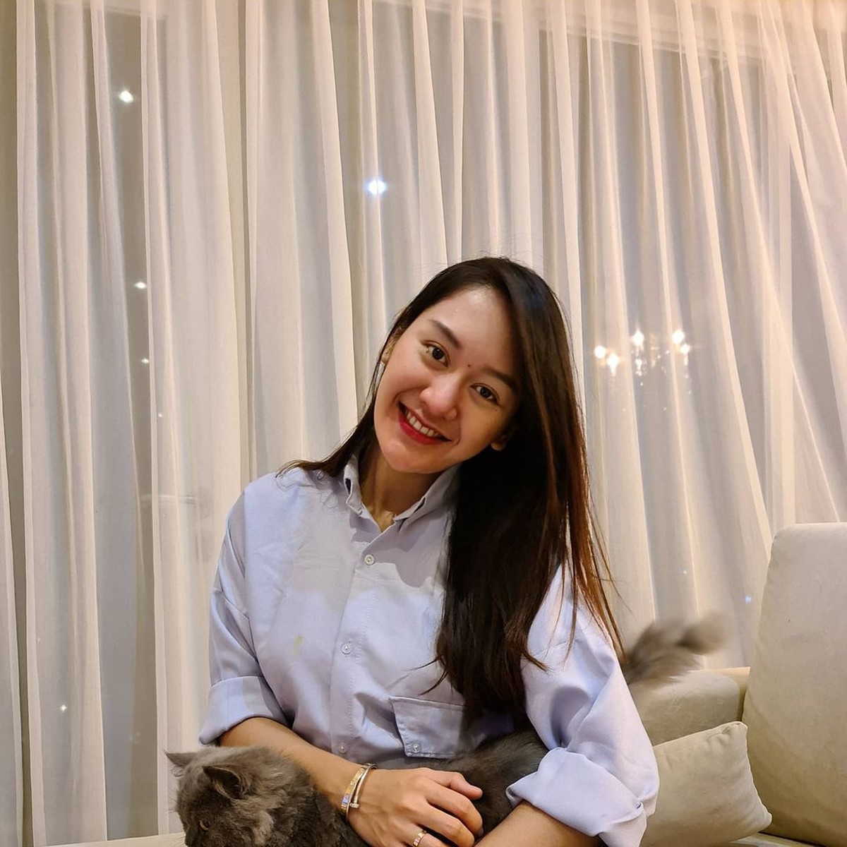 Nama Rizuka Amor sedang mencuri perhatian publik karena dikatakan merebut suami Dokter Irene&period; Yuk kita lihat potret Rizuka Amor&excl;