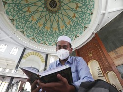 7 Amalan Jumat Terakhir di Bulan Ramadhan