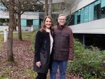 Siapa menyangka, cinta mereka berawal dari cinta lokasi di Microsoft. (foto: instagram.com/melindafrenchgates)