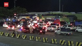 VIDEO: Jelang 6 Mei, Pemudik Padati Pelabuhan Merak Lagi