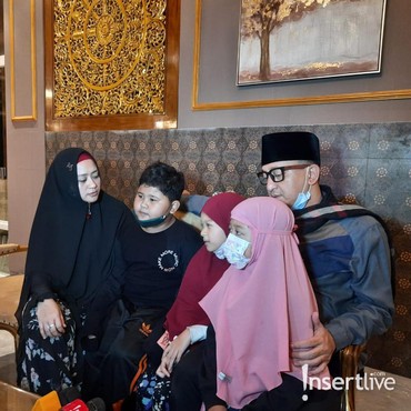 Ini Cara Ustaz Zacky Mirza dan Istri Ajarkan Anak-anak Puasa Penuh