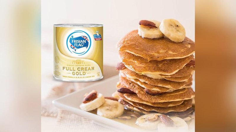 Mengandung 9 sumber vitamin dan 5 mineral, Susu Kental Manis Bendera Gold bisa jadi bahan yang tepat untuk membuat pancake lezat.