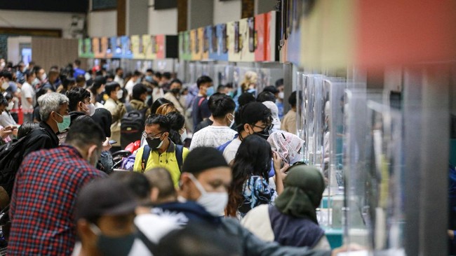 Kejati Banten telah memeriksa 11 saksi terkait dugaan pungli di lingkungan Bea Cukai Bandara Soetta.