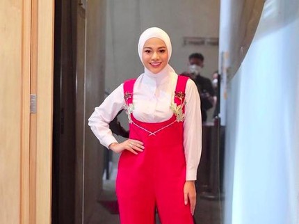 5 Foto Terbaru Aurel Hermansyah Pakai Hijab, Didoakan Istiqomah Jadi Istri Saleh