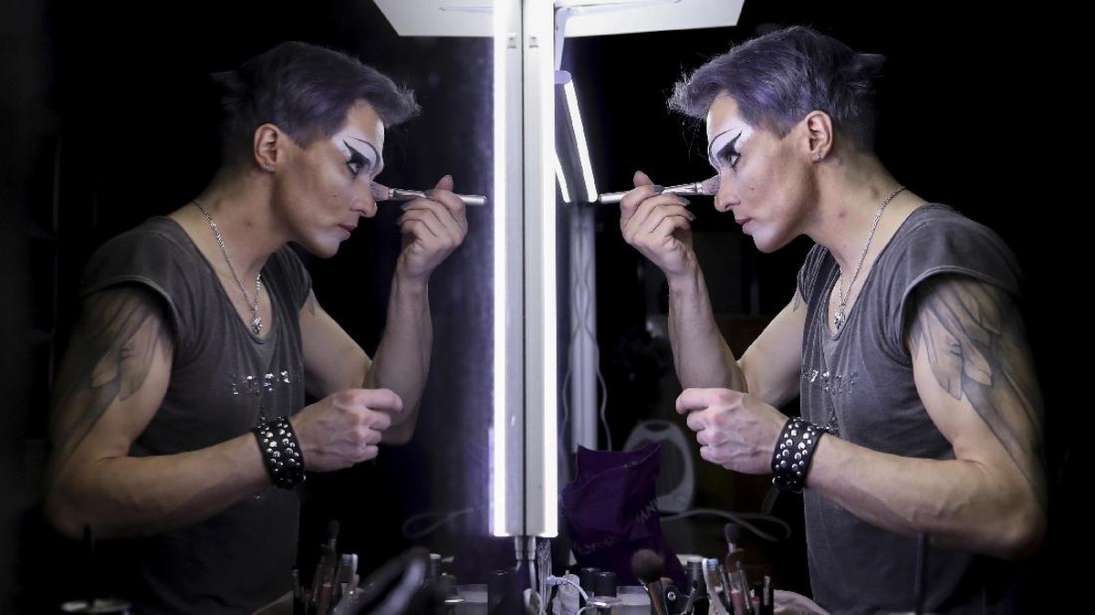 FOTO: Parade 'Drag Queen' di DragLesque Show Moskow