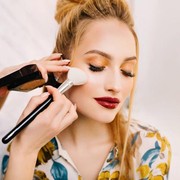 Tips Membersihkan Brush Makeup dan Rekomendasi Sabun Pembersihnya