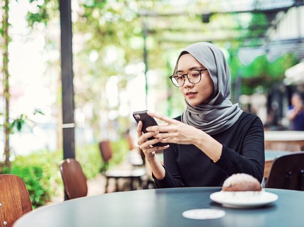 Ingin Tampil Beda Saat Lebaran? Coba 5 Gaya Hijab Sesuai Bentuk Wajah