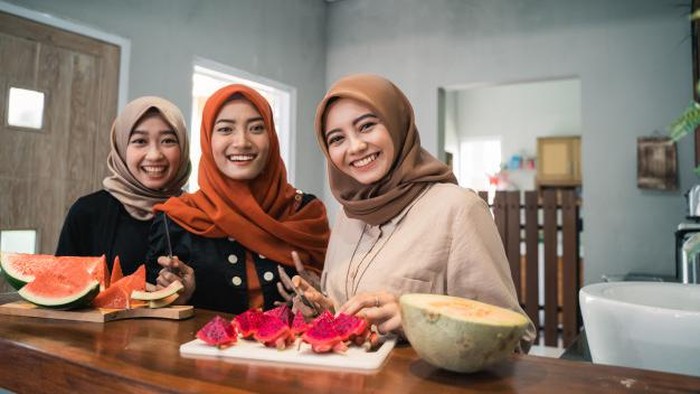 Stay Hydrated Selama Puasa dengan Tips Ini