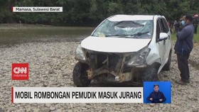 VIDEO: Mobil Pemudik Masuk Jurang, Dua Anaknya Hilang