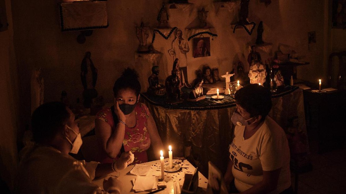 FOTO: Mencari Kesembuhan dari Dewi Venezuela