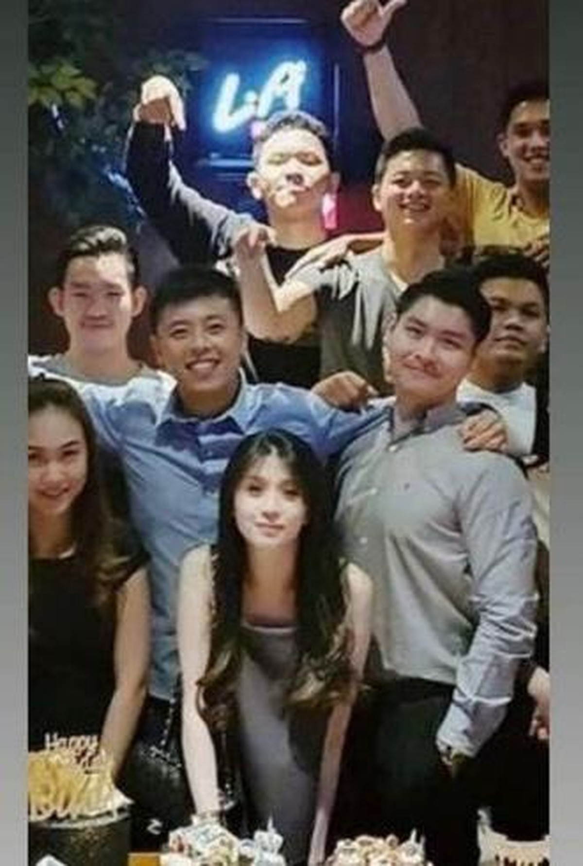 Kapten Vincent menuding istrinya&comma; Novita selingkuh dengan seorang berondong&period; Yuk kita intip sosok berondong yang diduga pebinor tersebut&excl;