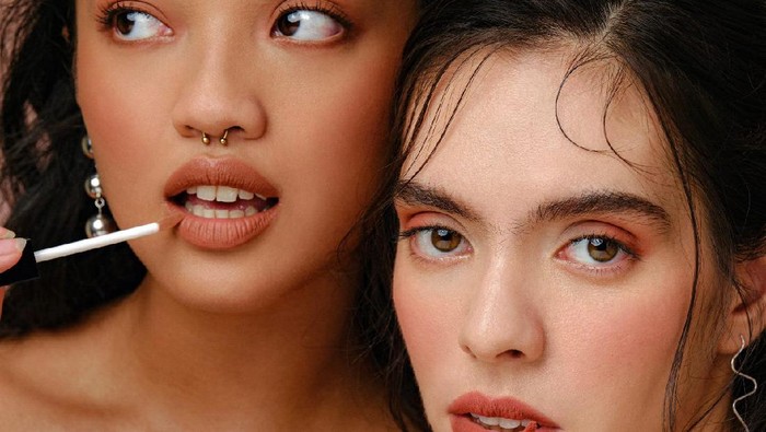 4 Warna Terbaru SUEDED! Lip & Cheek Cream dan SLICKED! Lip Glass Rollover Reaction