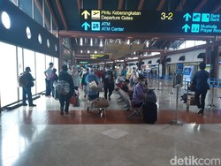PNS Nekat Mudik Lebaran? Gaji Bisa Nggak Naik Lho