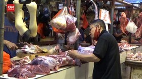 VIDEO: Meski Mahal, Warga Beli Daging Sapi Untuk Lebaran