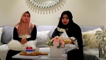 KALAU BOSAN, SUAMI ARAB BERI UANG DAN MINTA DIHABISKAN DI MAL