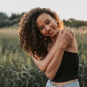 5 Alasan Wanita Cancer adalah Wanita Terbaik untuk Dicintai