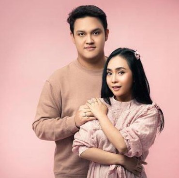 Aviwkila Liris Single Terbaru Bahasa Jawa Bertajuk 'Yang'