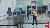 FOTO : Bandara SMB II Palembang Sepi Hari ke-1 Larangan Mudik Bandara Sultan Mahmud Badarudin (SMB) II Palembang sepi penumpang pada hari pertama penerapan larangan mudik. Kursi-kursi tunggu kosong, pos pelayanan lengang.