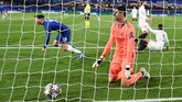 FOTO: Chelsea Tendang Madrid dari Liga Champions Chelsea berhasil menyingkirkan Real Madrid di semifinal Liga Champions. Berikut foto-foto pilihan laga tersebut.