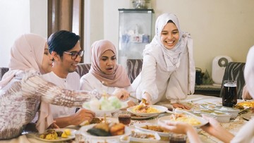 ADAB MENYAMBUT IDUL FITRI