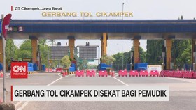 VIDEO: Gerbang Tol Cikampek Disekat Bagi Pemudik
