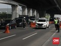 Rombongan Pekerja Protes Penyekatan di Tol Cikampek
