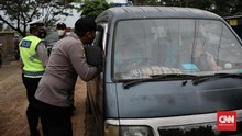 Modus Pemudik Akali Razia: Sembunyi di Truk Hingga Ambulans