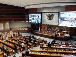 Rapat Paripurna, Azis Syamsuddin Tak Ada di Meja Pimpinan DPR