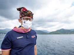 Sandiaga Jadi Presiden Pantun, Viral Wisatawan Dipaksa Naik Jip ke Petilasan Mbah Maridjan