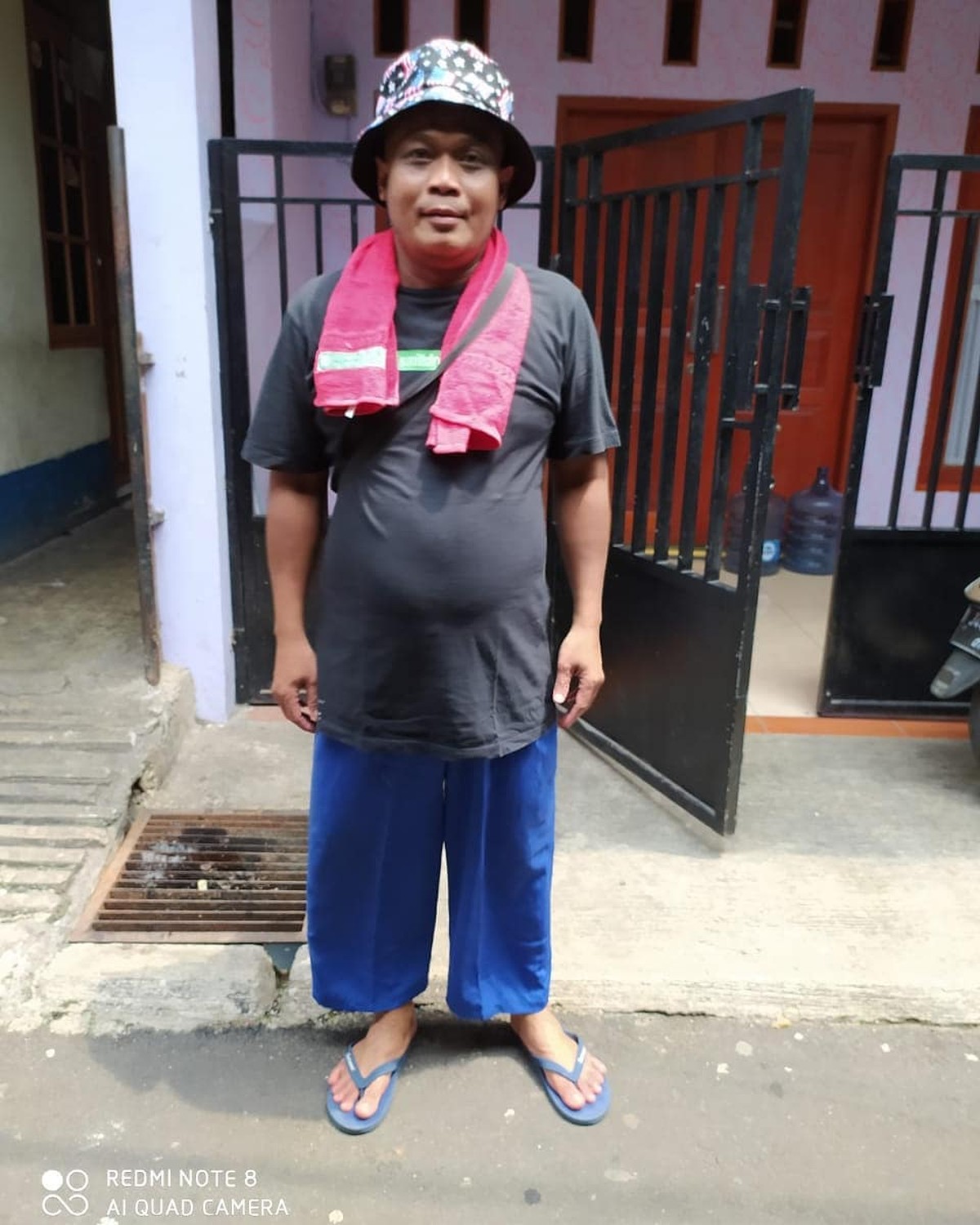 Lama tak ada kabar komedian Sapri dikabarkan tengah sakit&period; Intip lagi keceriaan Sapri sebelum jatuh sakit&excl;