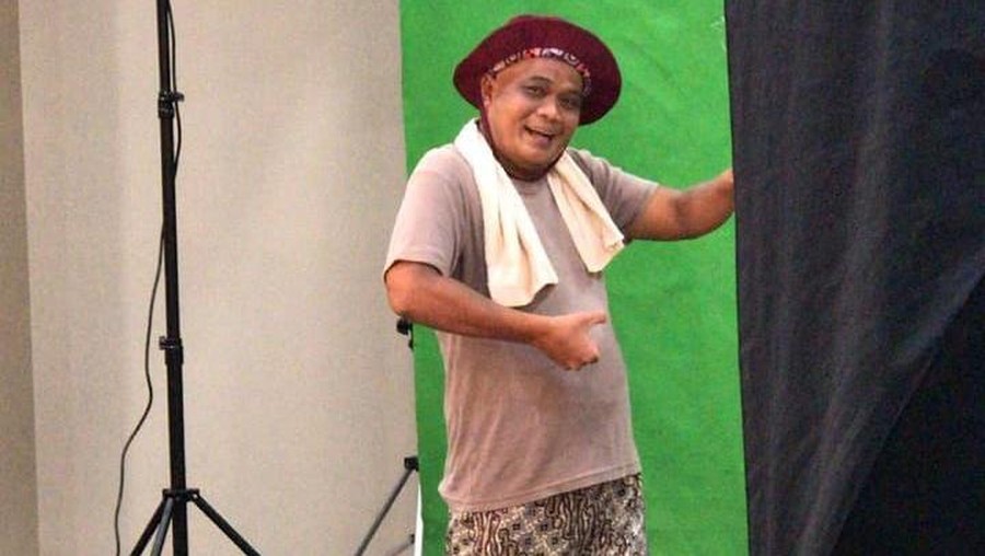 Lama tak ada kabar komedian Sapri dikabarkan tengah sakit. Intip lagi keceriaan Sapri sebelum jatuh sakit!