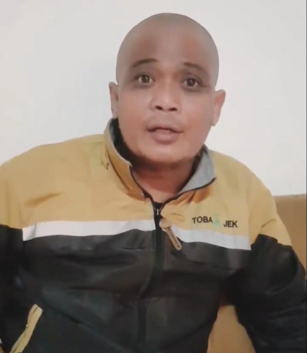 Lama tak ada kabar komedian Sapri dikabarkan tengah sakit&period; Intip lagi keceriaan Sapri sebelum jatuh sakit&excl;