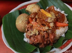Sedep Mlekoh! 5 Nasi Gudeg Khas Jogja dengan Lauk Lengkap