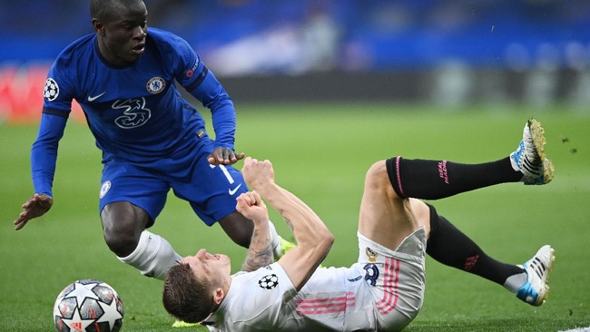 Gelandang Chelsea N'Golo Kante menjadi inspirator dalam kemenangan The Blues atas Real Madrid di leg kedua semifinal Liga Champions.