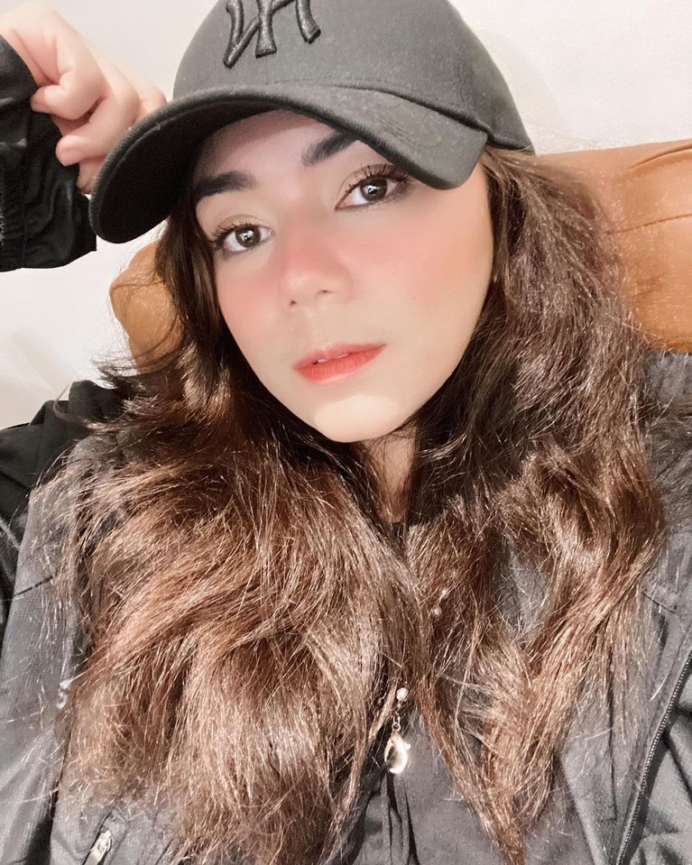 Thalita Latief mencurahkan masalah rumah tangga nya dengan Dennis Lyla kepada Maia Estianty. Yuk kita intip potret Thalita!