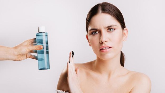 Peringatan! 9 Bahan Ini Tidak Seharusnya Ada di Wajahmu