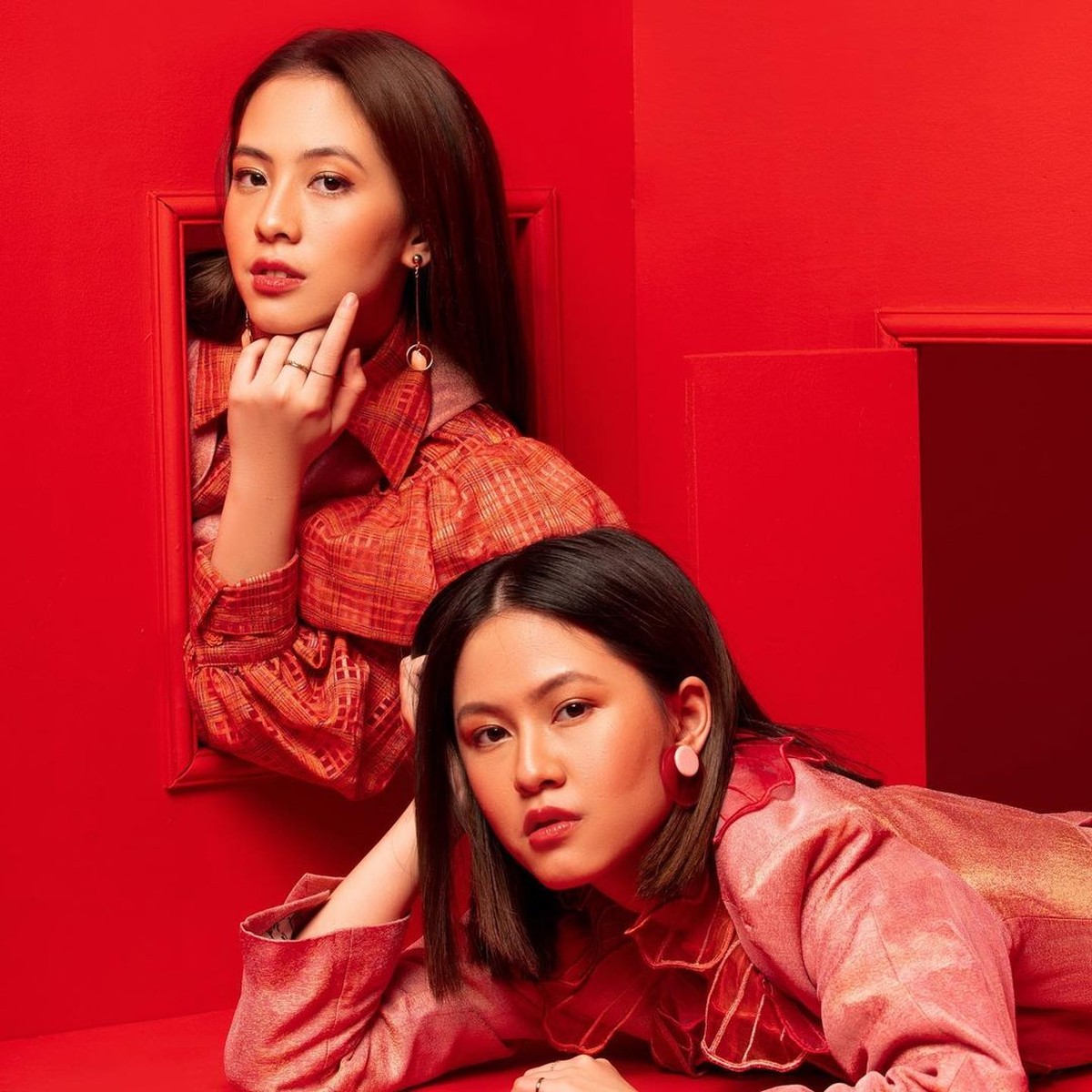 Adhisty Zara dan Hasyakyla dua beradik kakak yang sering dibandingkan dan dikatakan bersaing&period; Yuk kita lihat kedekatan mereka&excl;