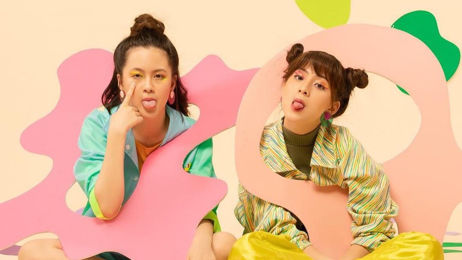 Adhisty Zara dan Hasyakyla dua beradik kakak yang sering dibandingkan dan dikatakan bersaing. Yuk kita lihat kedekatan mereka!