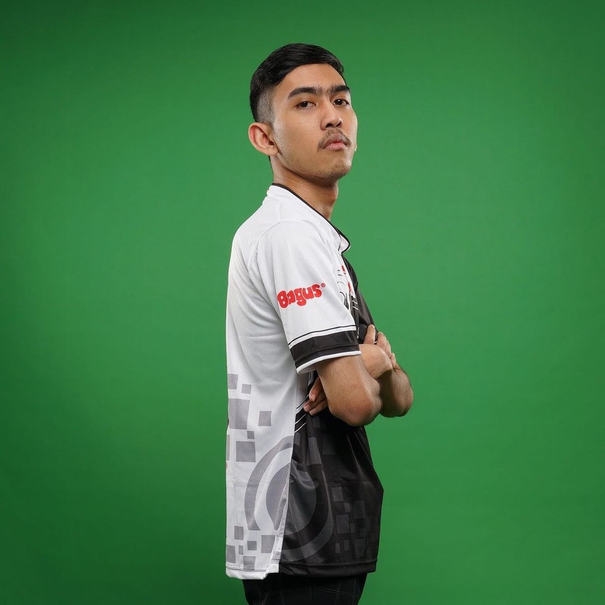 Nama BTR Branz menjadi viral karena melakukan tindak asusila saat live streaming game Mobile Legends&period; Yuk kita lihat sosoknya&excl;